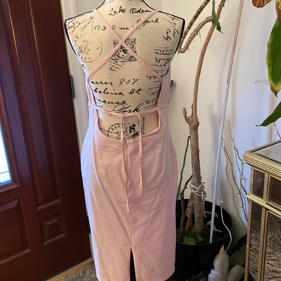 💕HP💕Super Sexy Light Pink Backless Summer Dress💕 - Picture 4 of 5